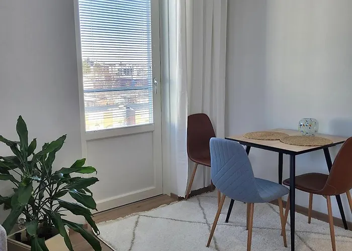 New Stylish Studio- Wifi And Parking 아파트 *